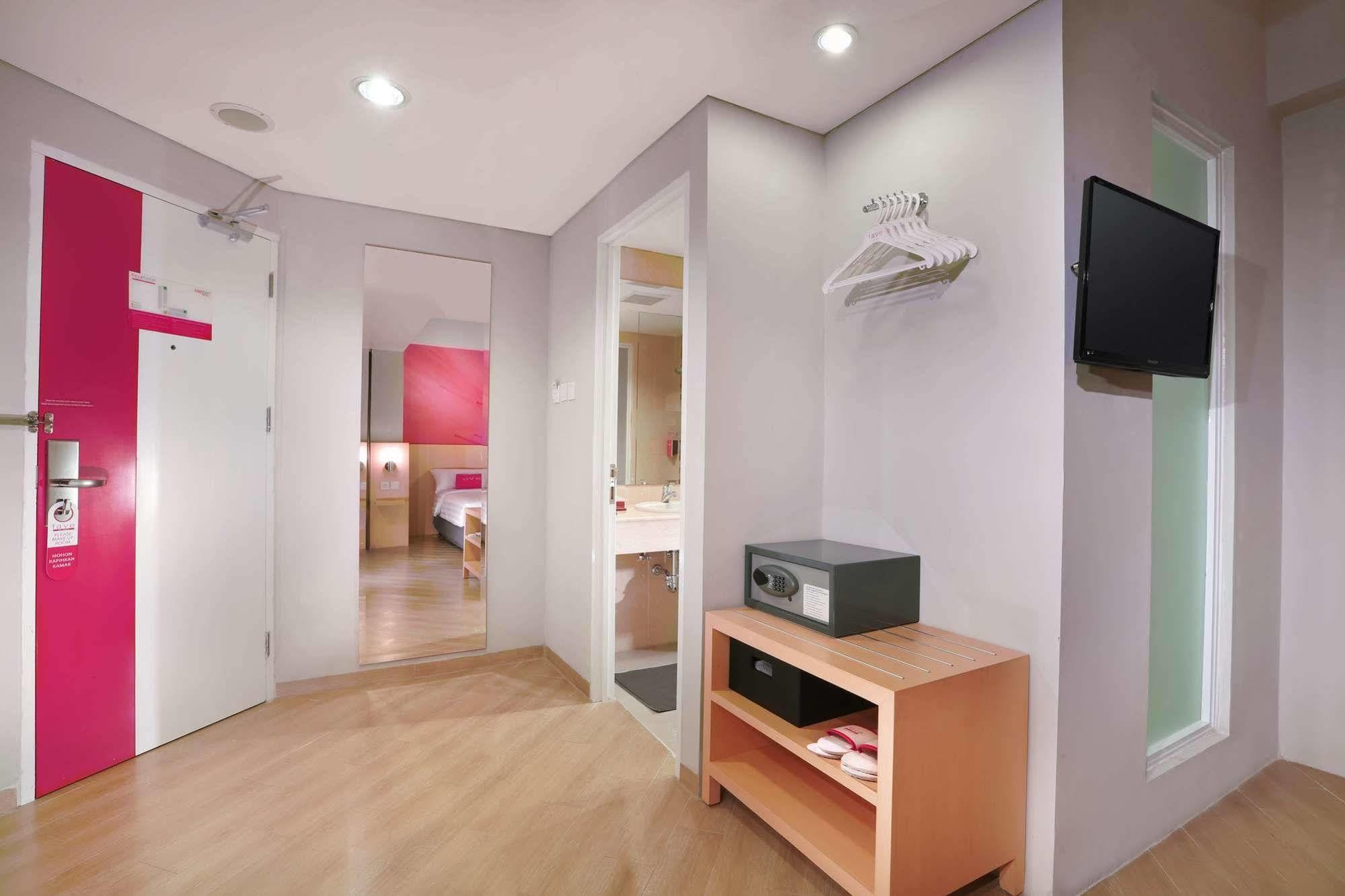 Favehotel Jababeka Cikarang Exterior photo
